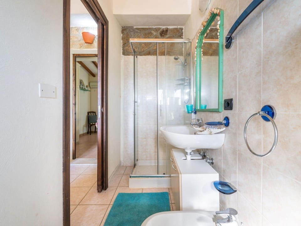Apartment, Condominium, Residential Area, Hotel, Shade, Balcony, Swimming Pool, Resort Town