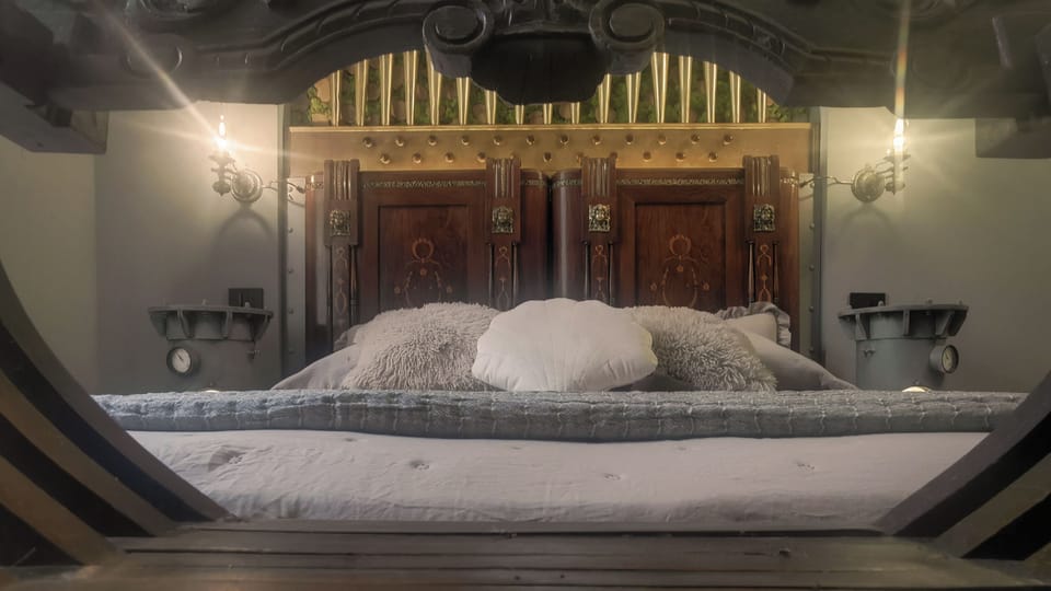 Deluxe Double Room, Patio, Garden View | Free WiFi, bed sheets