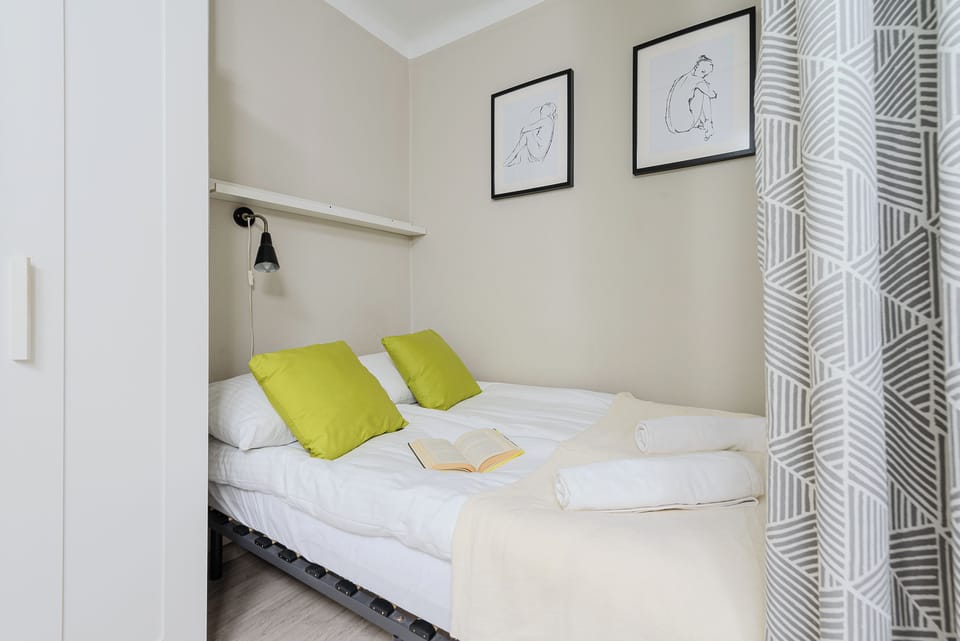 1 bedroom, iron/ironing board, free WiFi