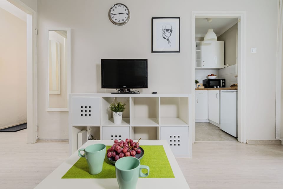 1 bedroom, iron/ironing board, free WiFi