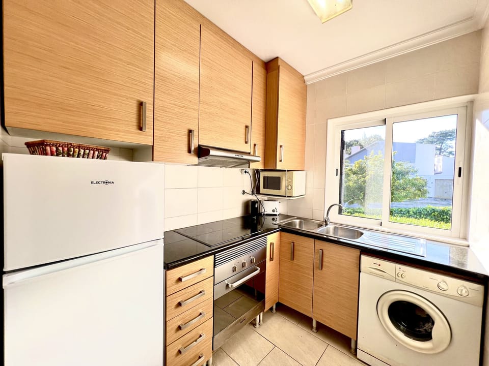 Microwave, oven, coffee/tea maker, toaster