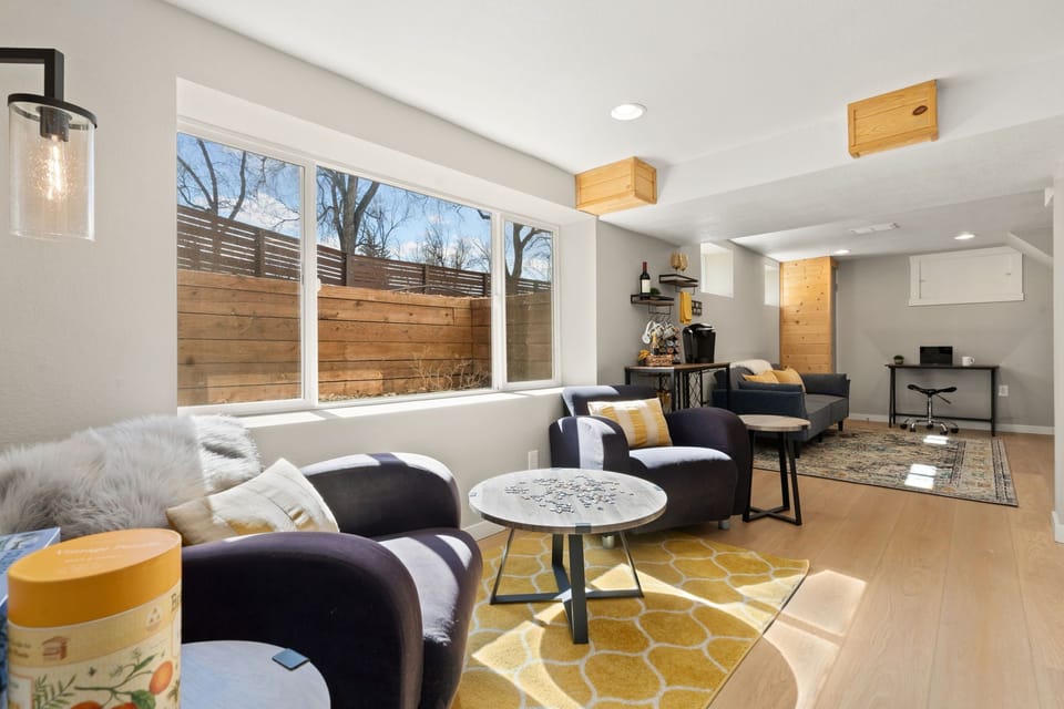 House, Multiple Beds, Patio, Garden View (829 Smith Street) | Interior