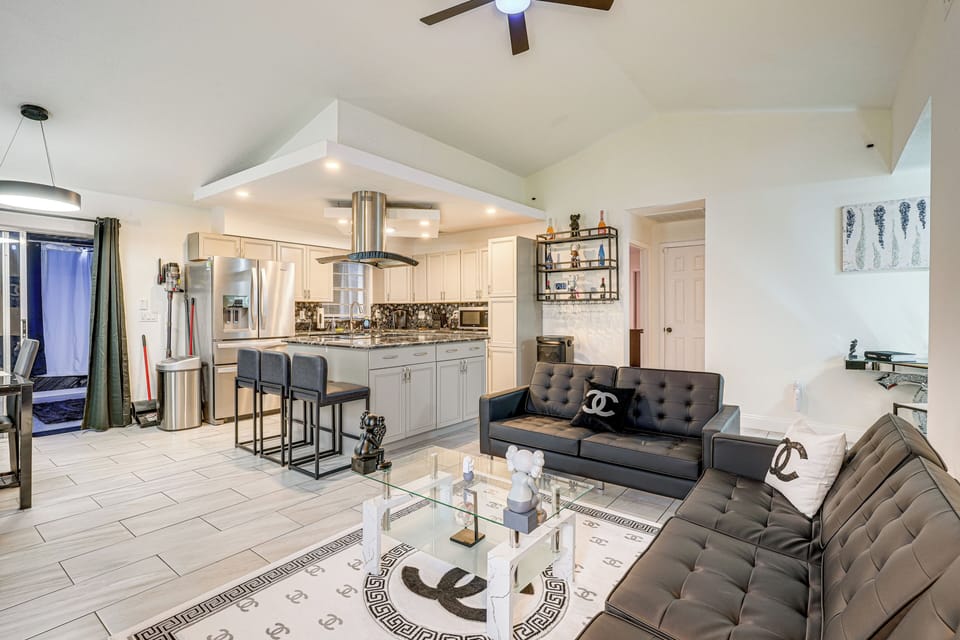 House (3 Bedrooms) | Interior