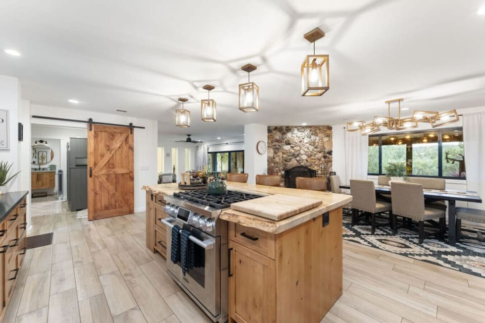 Fully equipped kitchen