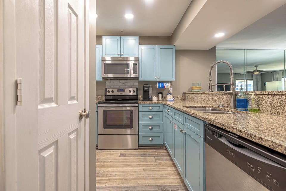 Edgewater Golf Villa 2107