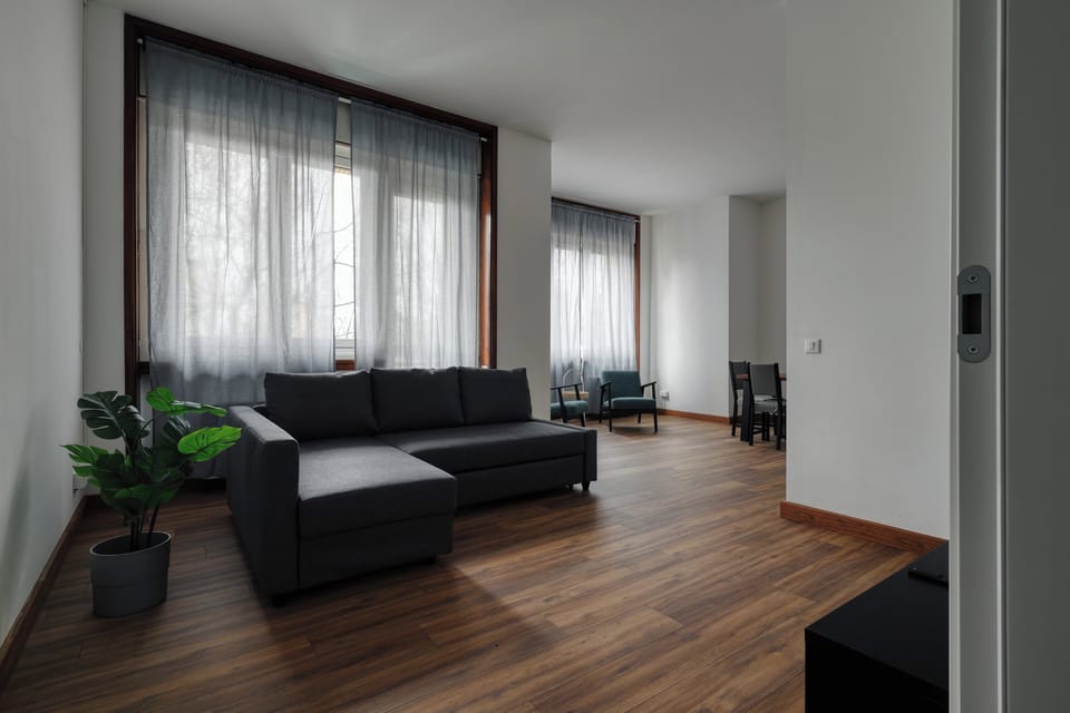 Apartment, 3 Bedrooms, Balcony | Living area | 43-inch Smart TV with digital channels