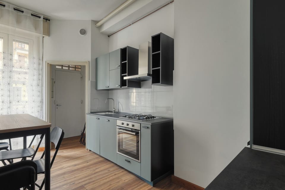 Apartment, 3 Bedrooms, Balcony | Private kitchen | Dishwasher, electric kettle, dining tables