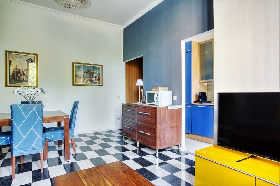 Apartment, 1 Double Bed with Sofa bed, Balcony | Living area | 32-inch flat-screen TV with cable channels