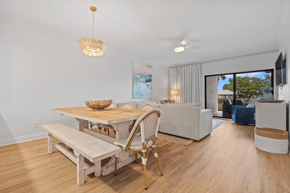 Condo, Multiple Beds (Shipwatch Riverside E104) | Dining