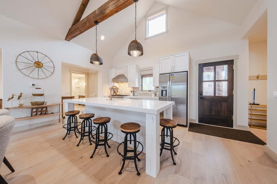 House, Multiple Beds, Hot Tub, Mountain View (Wilderness Club Haven) | Interior