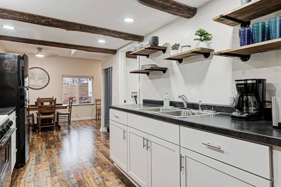 Kitchen (1)