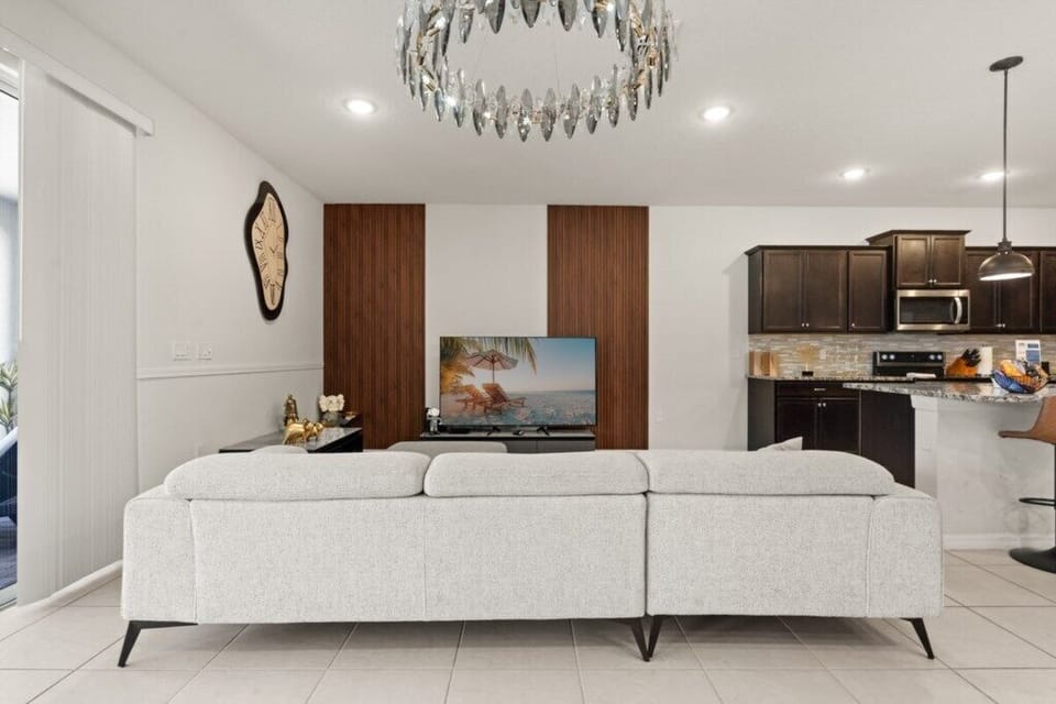 Living room image 2