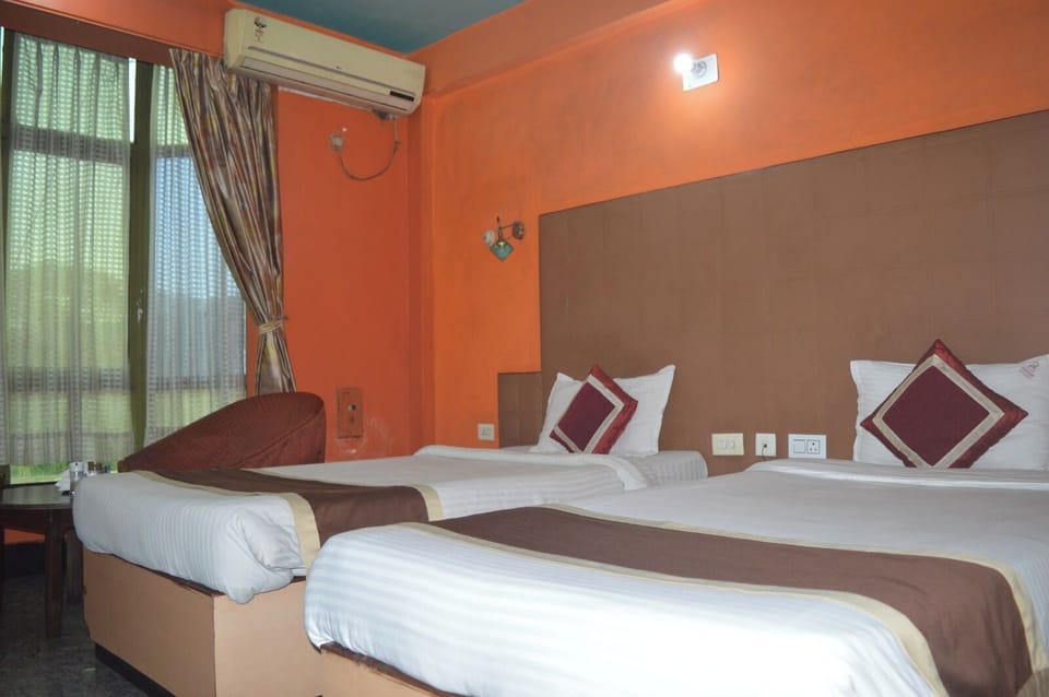 Executive Room, City View | Desk, laptop workspace, soundproofing, WiFi (free)