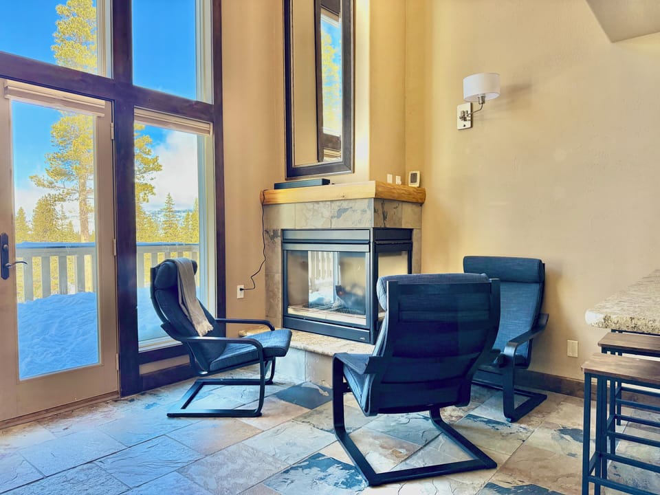 Gas fireplace