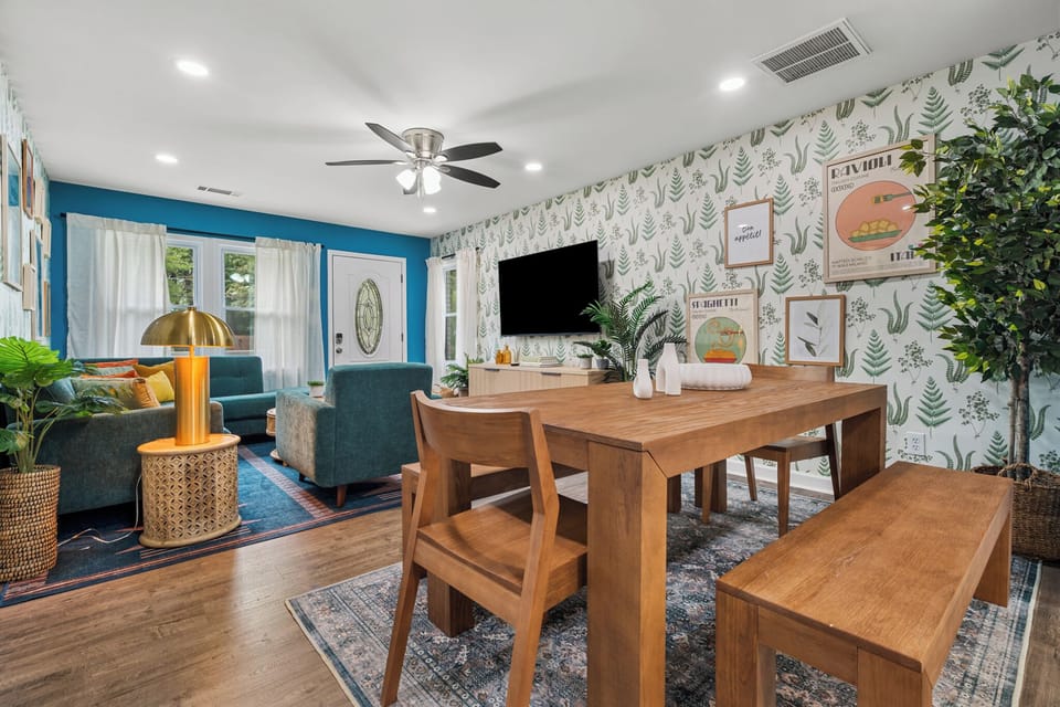 Dining bench 1/3 indoor areas for dining