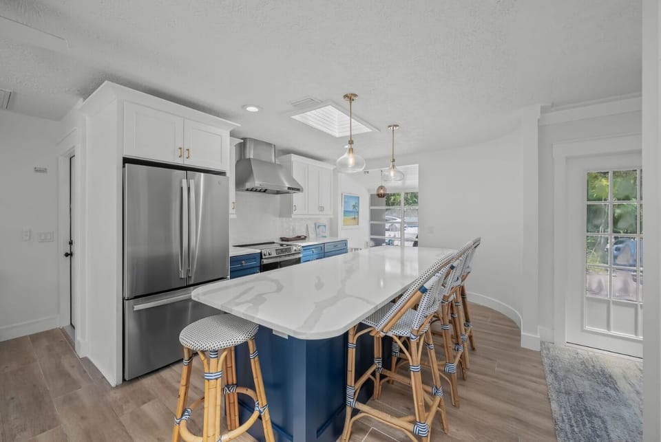 Brand new appliances throughout!