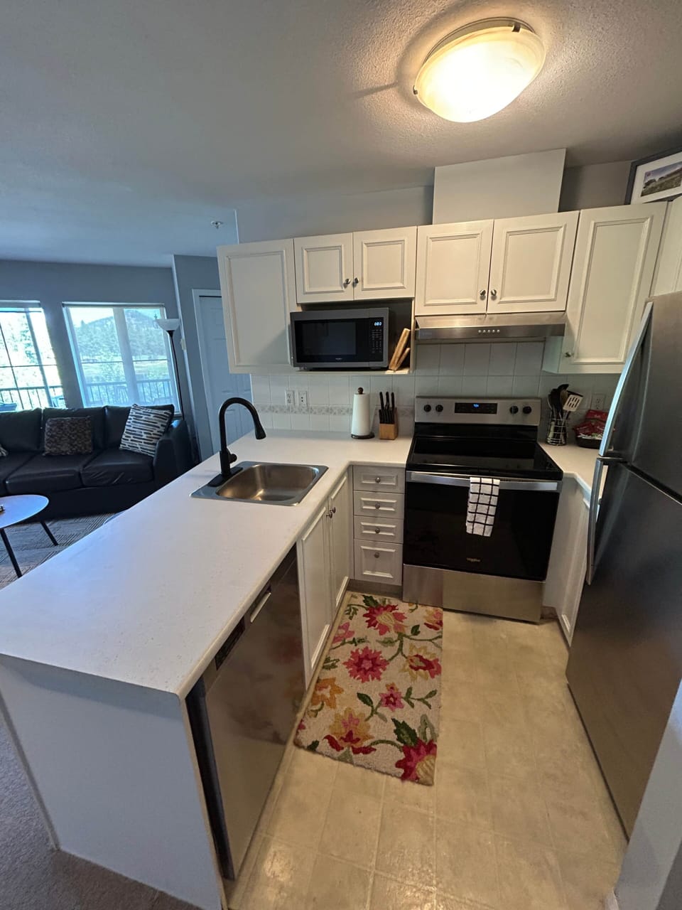 212A Full Kitchen