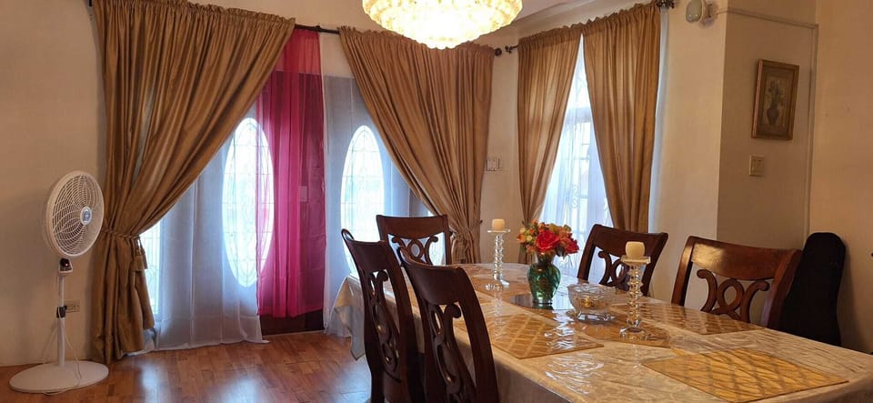 1st Floor Dining Area