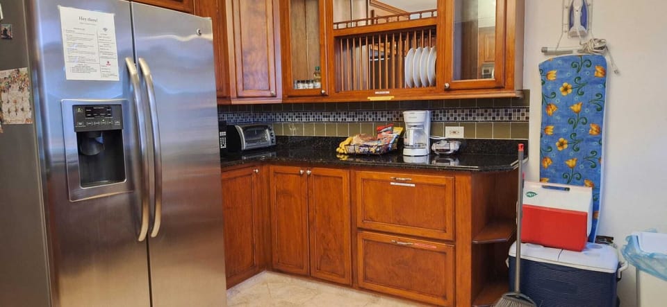 1st Floor Kitchen Area (fully equipped) (2)