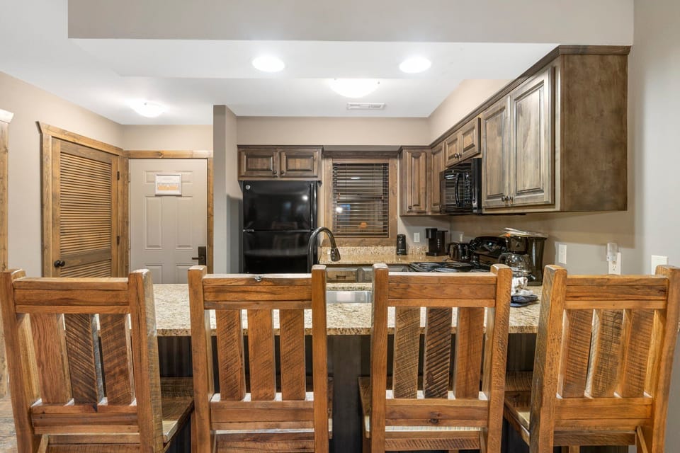 One Bedroom Unit Counter Seating