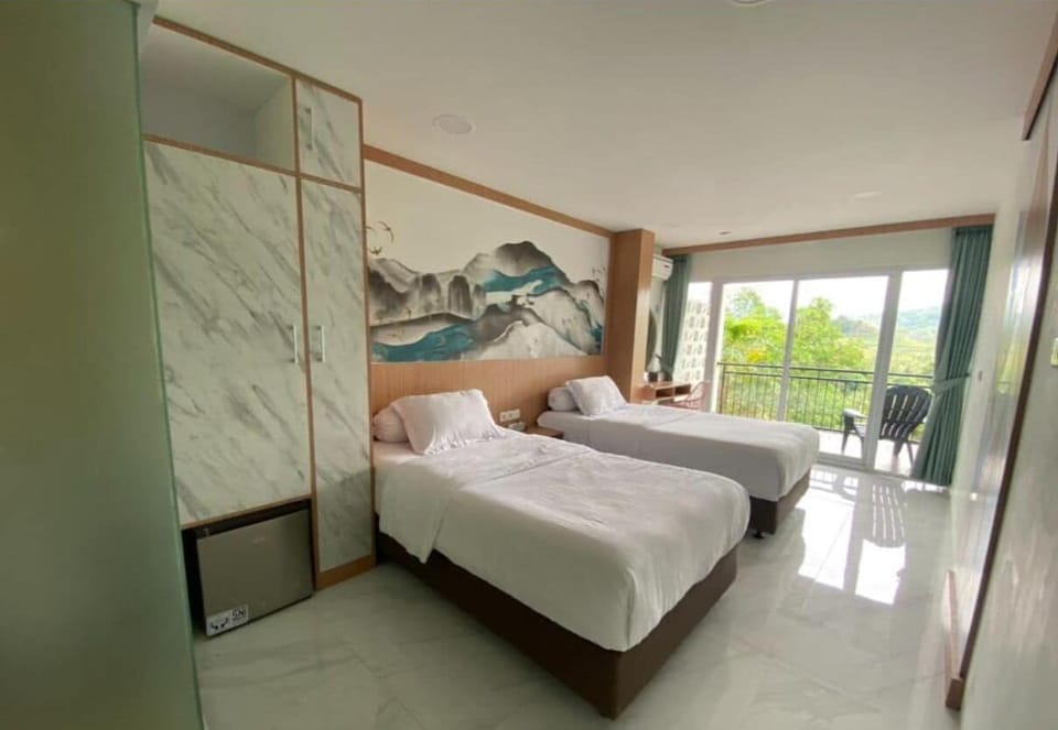 Deluxe Twin Room, Balcony, Mountain View | WiFi (free)
