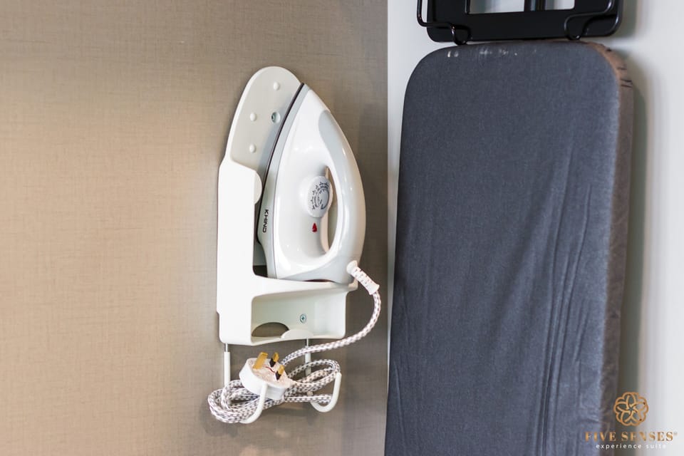Iron/ironing board