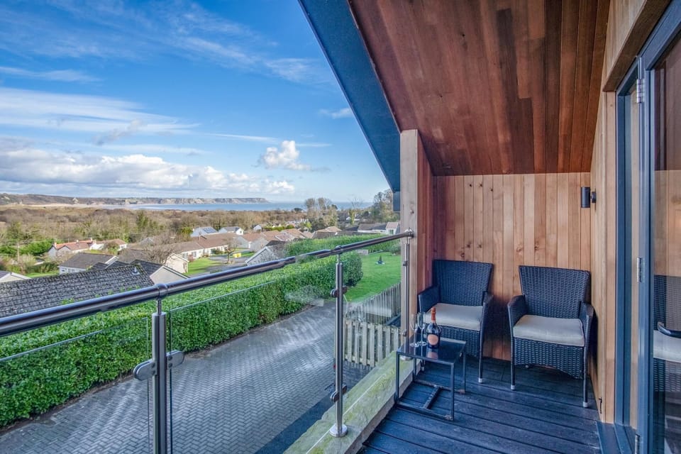 Ty Megan - 3 Bedroom Cottage - Bayview Oxwich (6379)