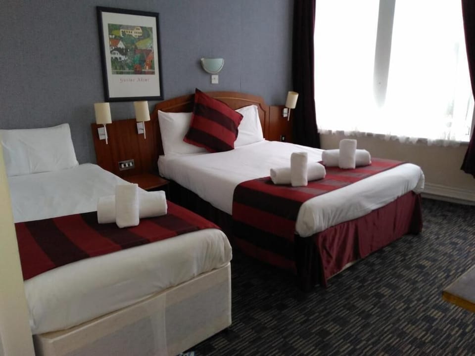 Free WiFi, bed sheets