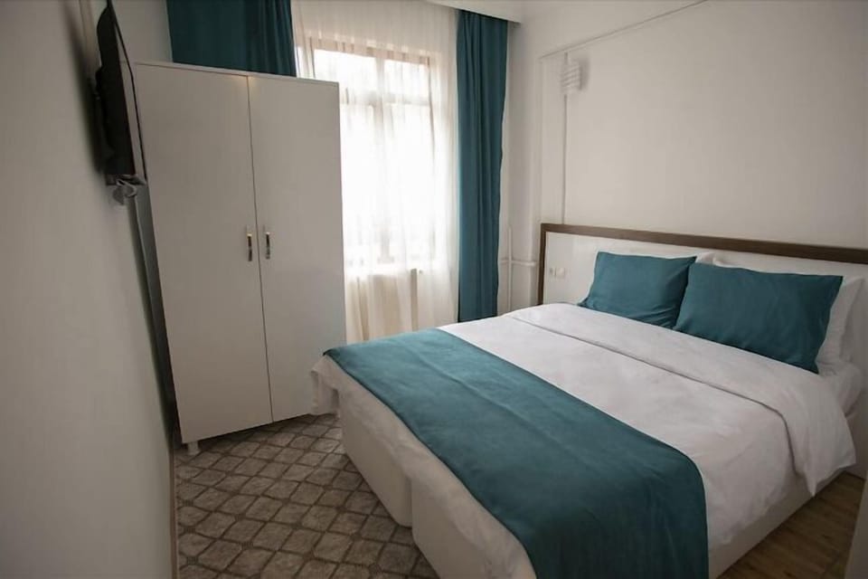 Double or Twin Room, City View | Free WiFi