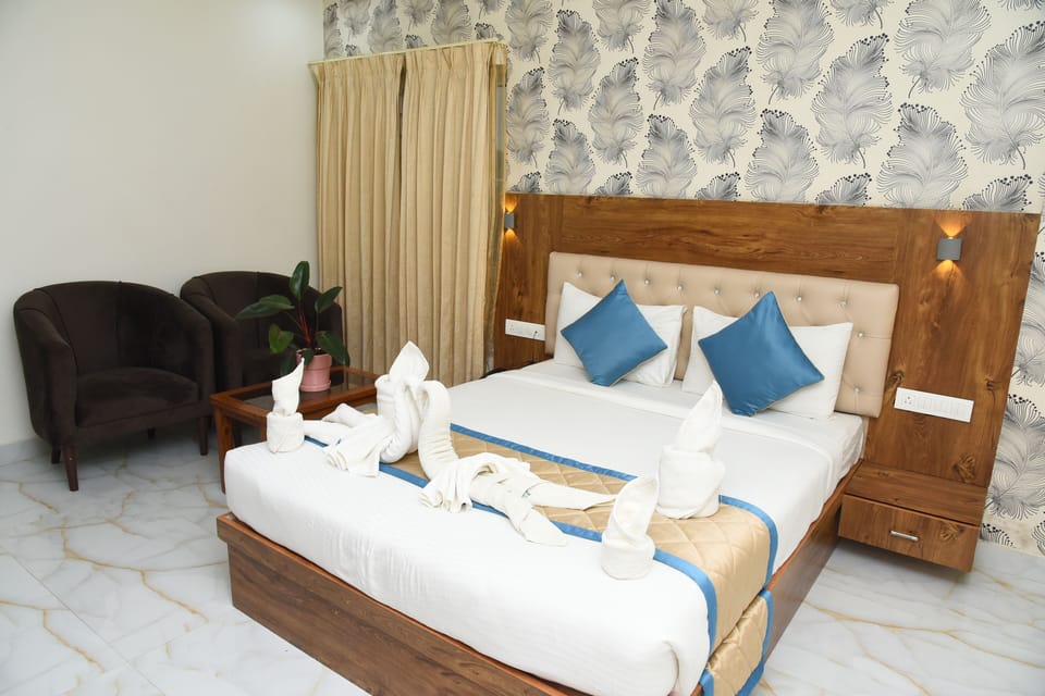 Deluxe Double Room | Desk, laptop workspace, soundproofing, free WiFi