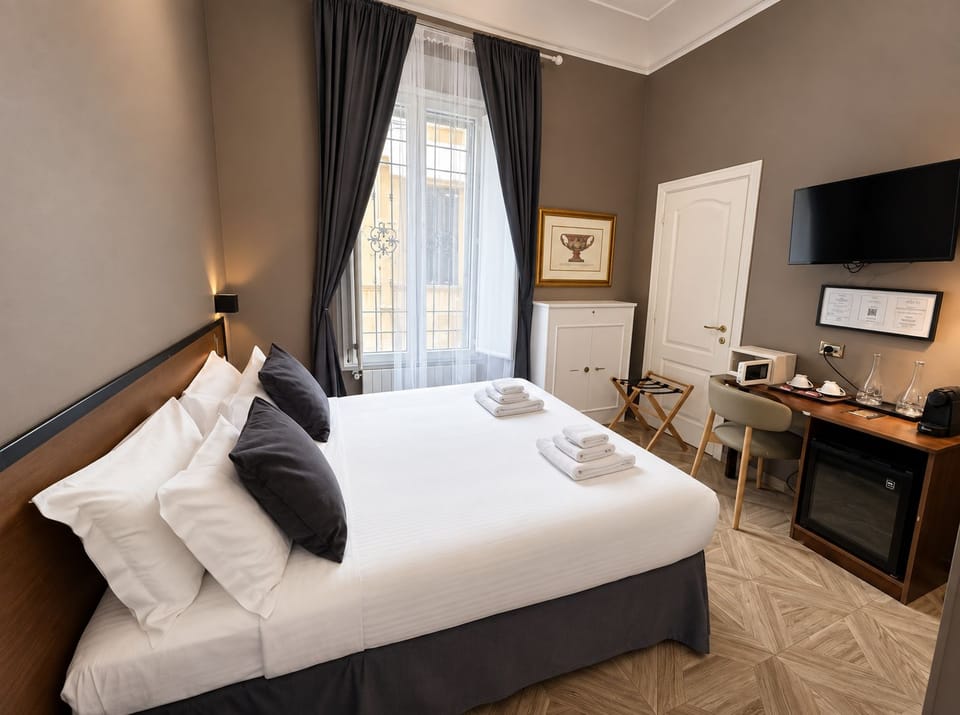 Superior Double Room | In-room safe, desk, laptop workspace, iron/ironing board (on request)