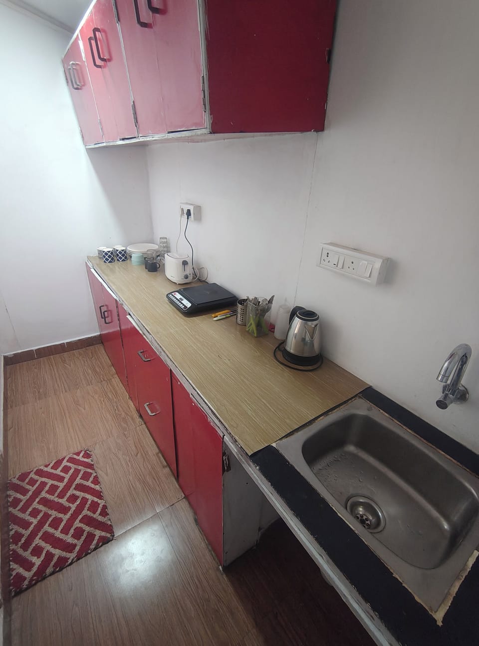 Deluxe Studio, Courtyard View | Private kitchenette