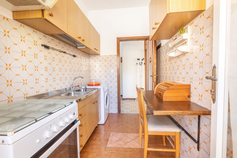 Autumn, Kitchen, Spring, Summer