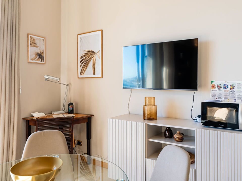 Furniture, Interior Design, Wall, Wood, Room, Lighting, Flooring, Textile, Home, Picture Frame