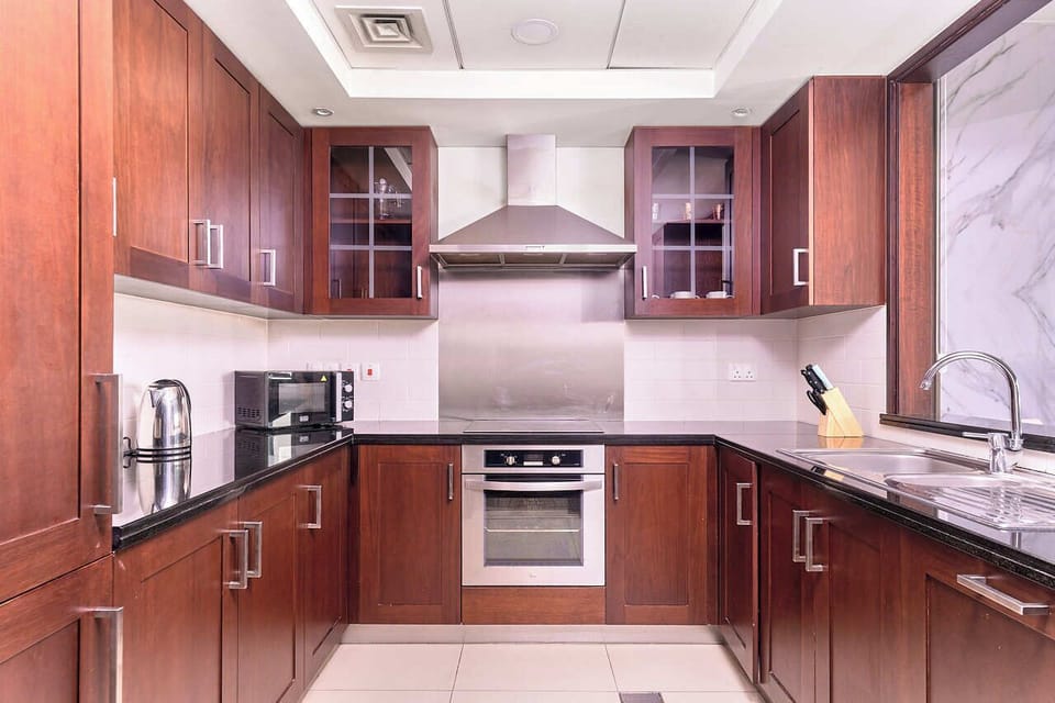Apartment, Balcony | Private kitchen | Electric kettle