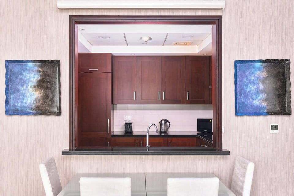 Apartment, Balcony | In-room dining