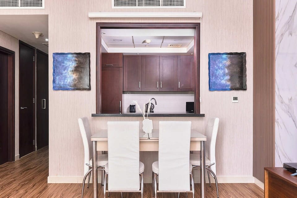 Apartment, Balcony | In-room dining