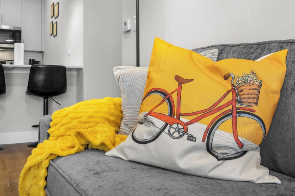 MTB community will Love the Decor Here and will also love the comfort after a day out on the Trails!
