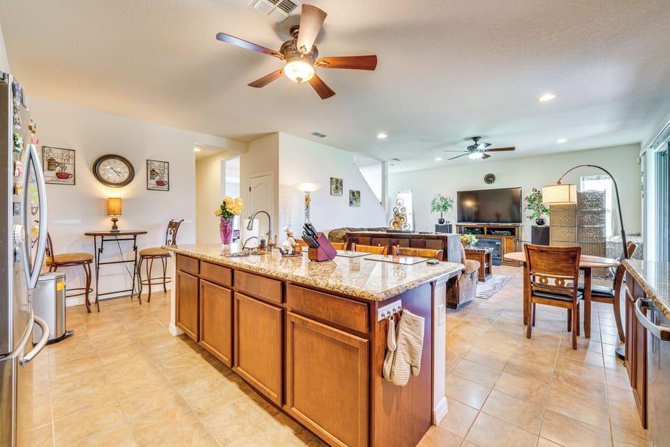 House (3 Bedrooms) | Interior