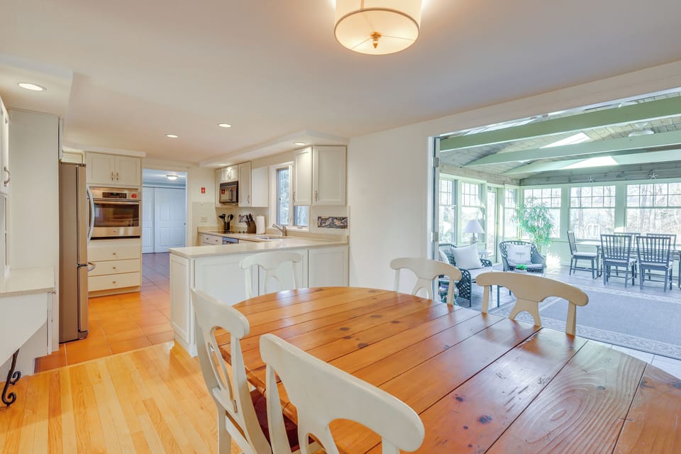 House (5 Bedrooms) | Interior