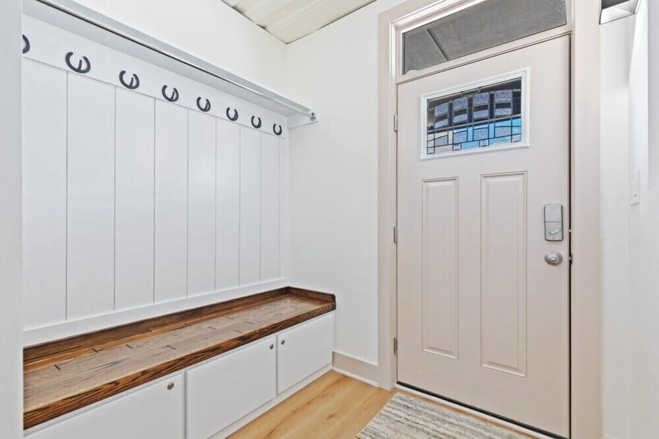 Cabin, Private Bathroom, City View (711 Stadium Container CH) | Shared kitchen