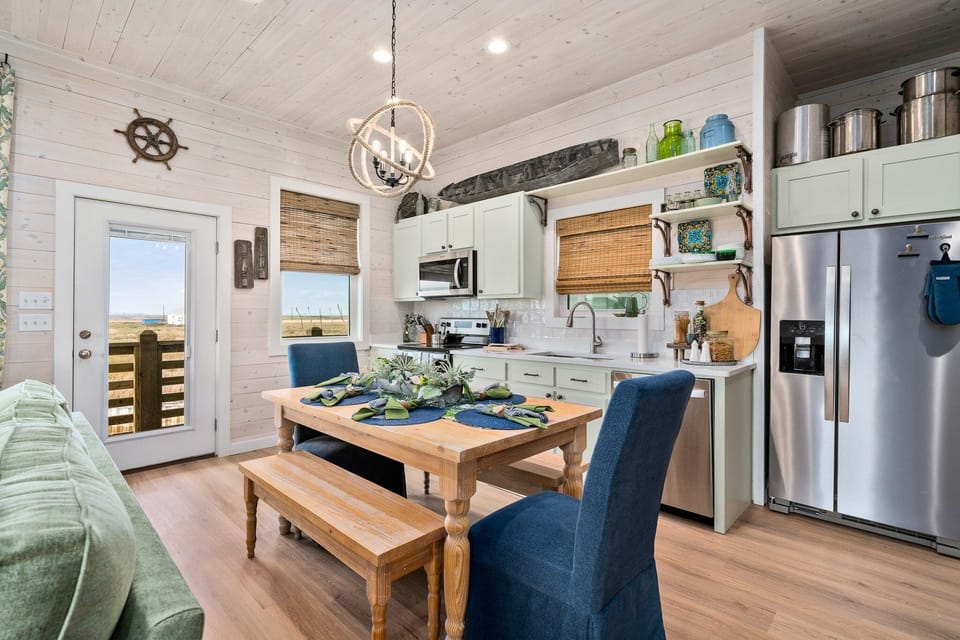 House, Multiple Beds, Patio, Pool View (St. Jo's Bungalow) | Private kitchen | Fridge, microwave, oven, stovetop