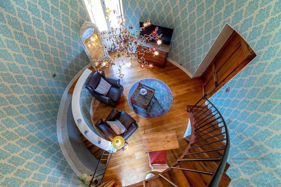 You will love our UNIQUE suite in the Tower of the Chateau de Candie.