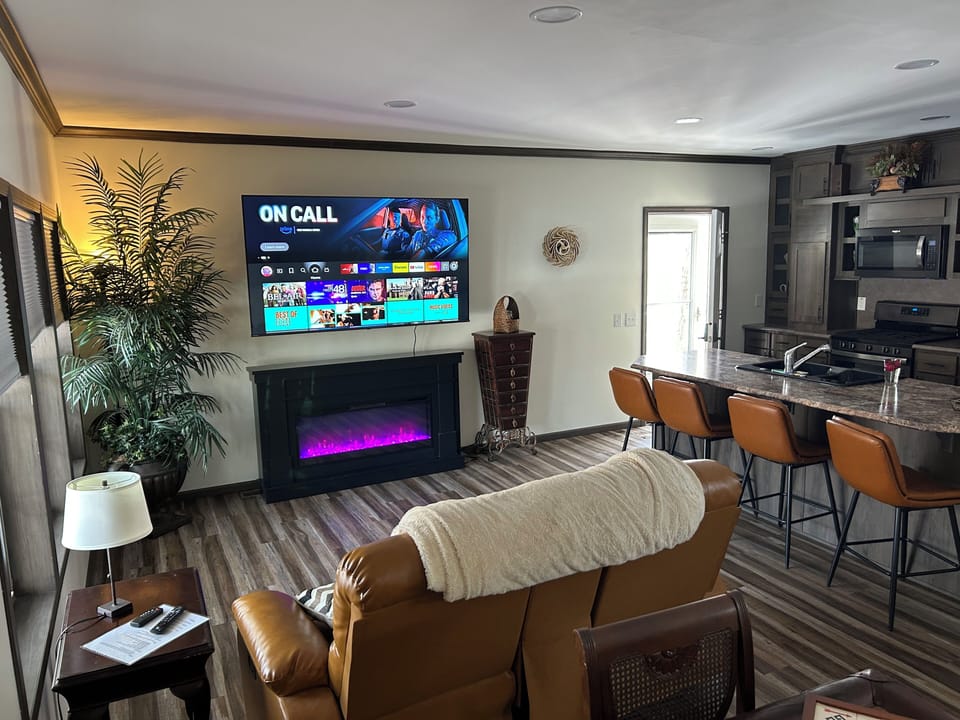Smart TVs with popular streaming apps