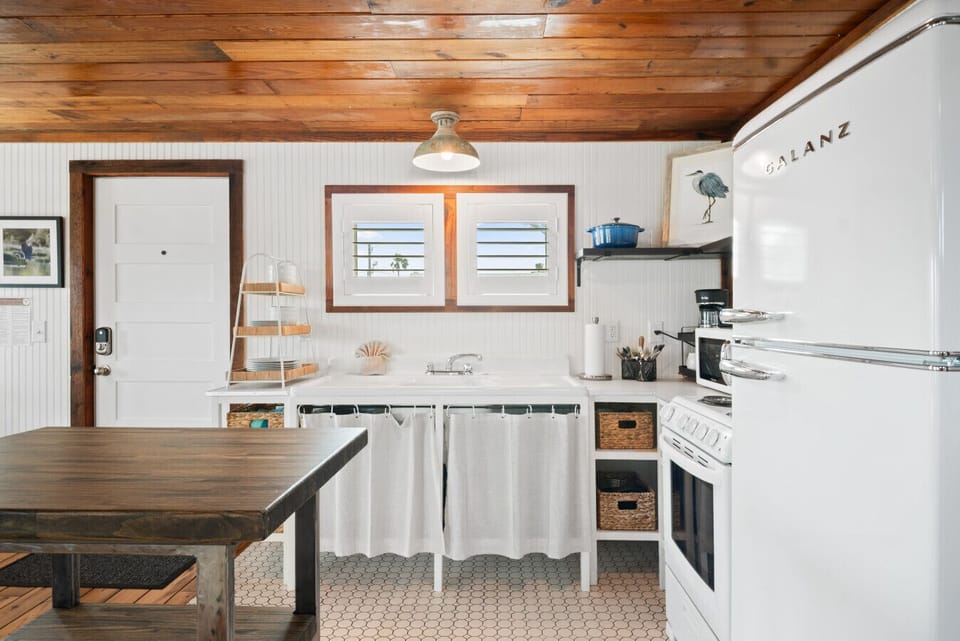 Retro Beach House Kitchen