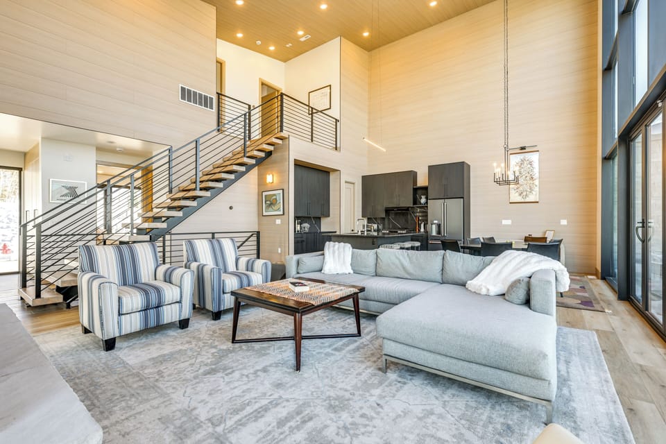Living Room | 2nd Floor | Free WiFi