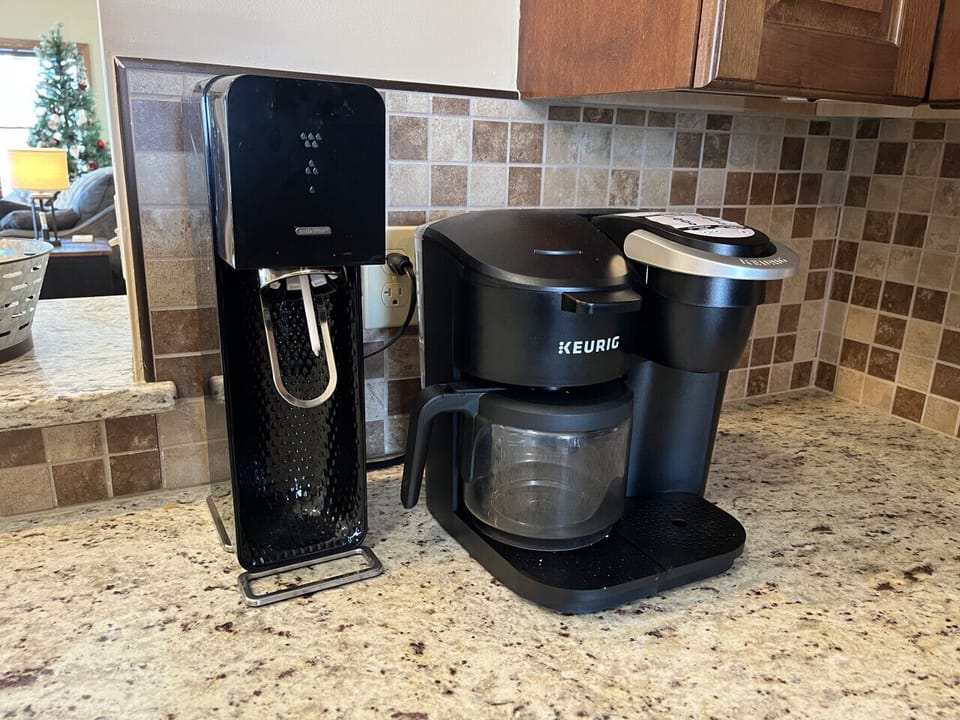 Combo single serve & pot coffee maker