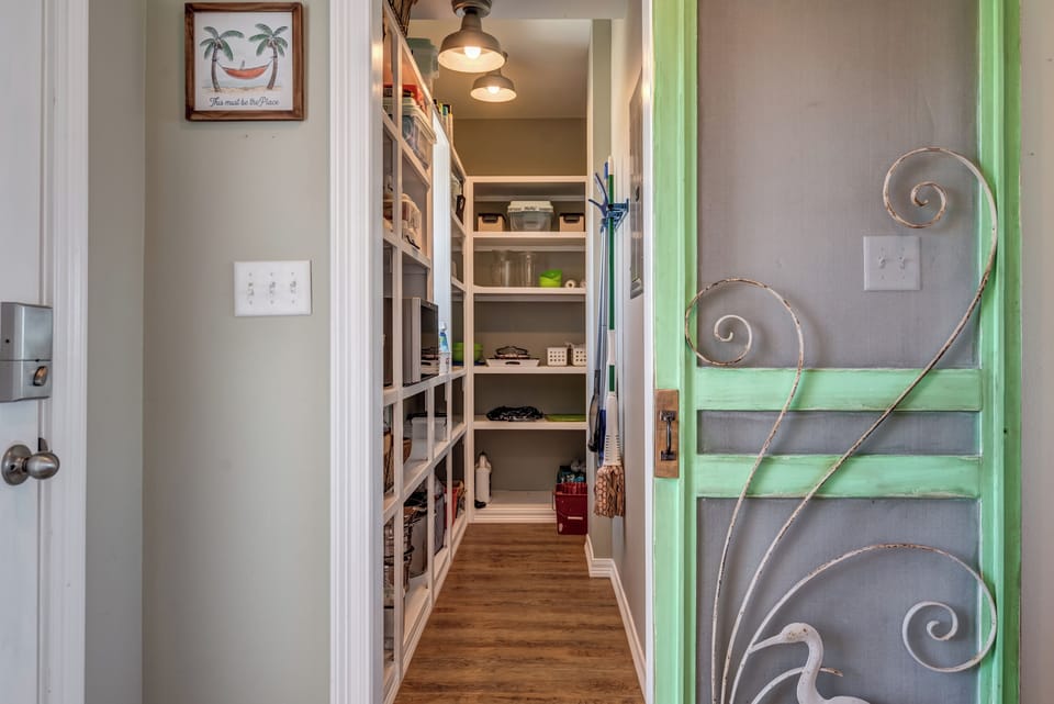 Pantry 