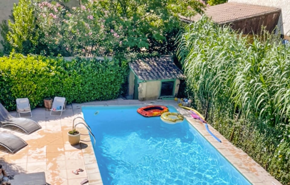 pool