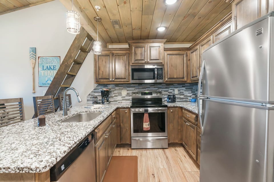 Full Kitchen